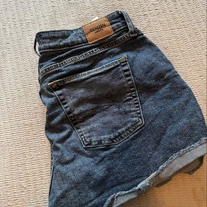 Levi denim shorts size 10